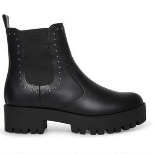 Black Chelsea boots